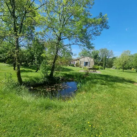 A Servanac Privative Dans Un Jardin Bucolique Bed & Breakfast