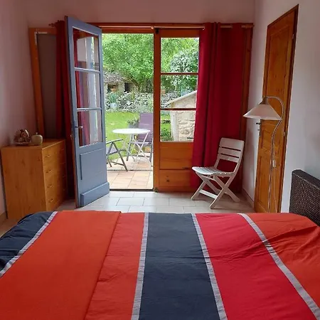 A Servanac Privative Dans Un Jardin Bucolique Bed & Breakfast *